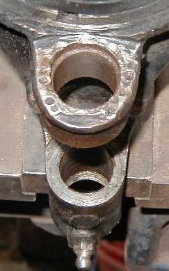 Bild 3 Oberes Ende des Achsschenkels mit K�rnerschl�gen