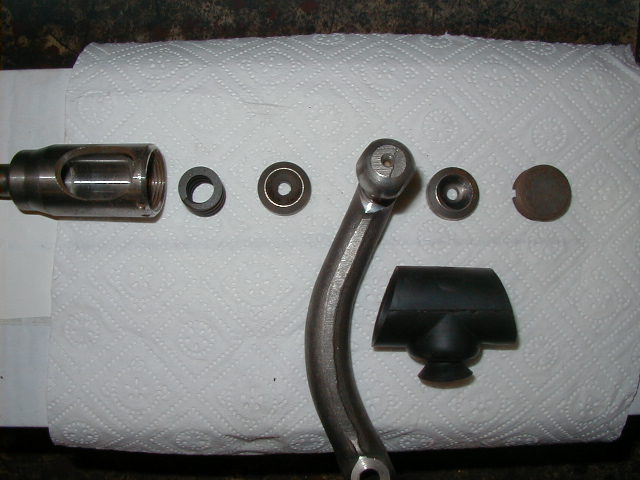 Bild 2 zerlegtes Lenkgelenk